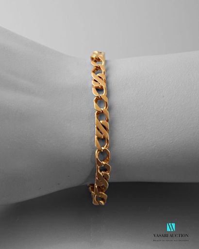 null Flexible bracelet in yellow gold 750 thousandths chainmail 
Marked with an eagle...