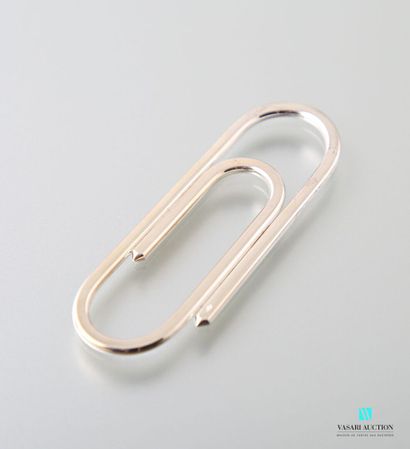 null Paper clip in silver 925 thousandths
New condition
Weight : 12,4 g - Length...