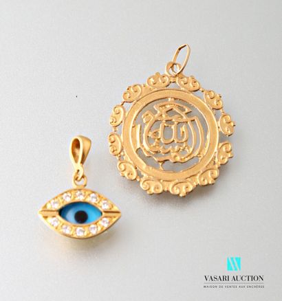null Two pendants in yellow gold 750 thousandth, white stones and glass: eye and...