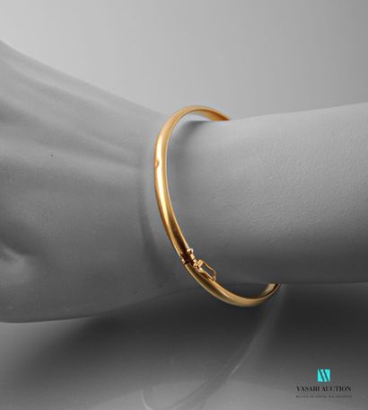 null Yellow gold bracelet 750 thousandths
Marked with an eagle head
Weight : 8,3...