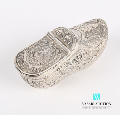 null Silver snuff box of sabot shape decorated with a scene of a dog chasing a fox...