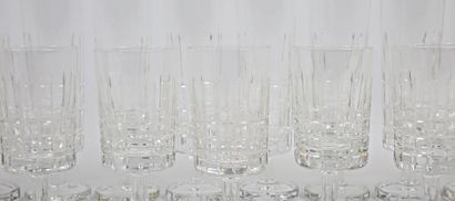 null VILLEROY & BOCH
Service de verres de forme tronconique en cristal taillé d'un...