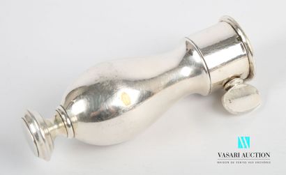 null Handle with leg in silver plated metal, the catch of baluster form is finished...