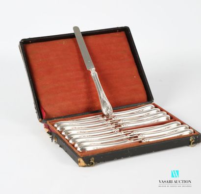 null Suite of fifteen silver and silver-plated fruit cutlery, the handle decorated...