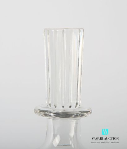 null BACCARAT 
Whisky decanter in cut crystal, Harmonie model created by Savinel...