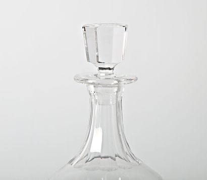 null SAINT LOUIS
Crystal decanter the body and the neck hemmed with a frieze of gadroons,...