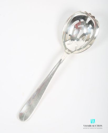null Ice-cube spoon in silver plated metal, the plain handle, the spoon repercé presents...