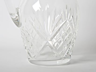 null SAINT LOUIS - Cristallerie de
Broc en cristal modèle Chantilly de forme balustre...