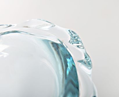 null DAUM NANCY FRANCE
Vase in translucent crystal of flared form, the moved edge
Mark...