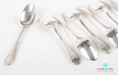 null Twelve silver tea spoons, the handle decorated with nets and crossed ribbons.
Weight...