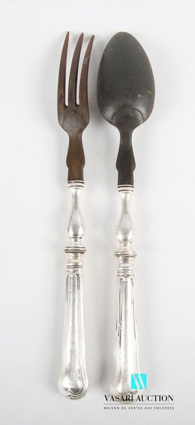 null Silver plated salad servers, the handle with a net decoration, the spoon and...