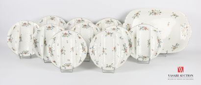 null LIMOGES
White porcelain asparagus service decorated with flowers and barbels...