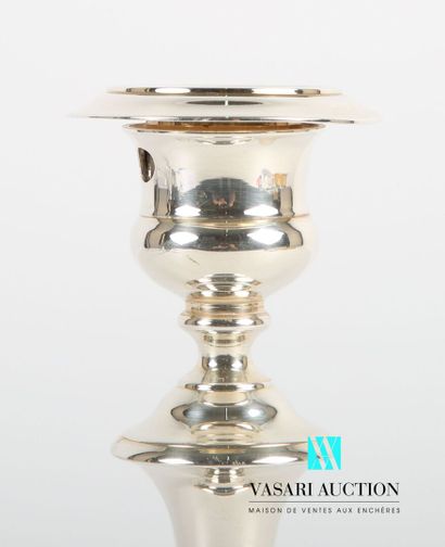 null Candlestick in silver plated metal, posing on a round base with doucine, the...