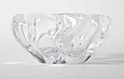 null DAUM FRANCE
Ashtray in translucent crystal, the body hemmed with moving gadroons,...