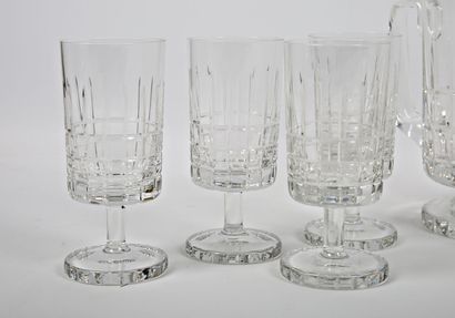 null VILLEROY & BOCH
Service de verres de forme tronconique en cristal taillé d'un...