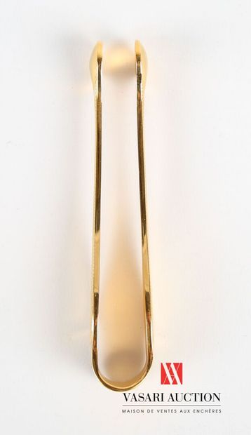null Sugar tongs in gilded metal model Pearls, the arms hemmed with a frieze of pearls.
Goldsmith...