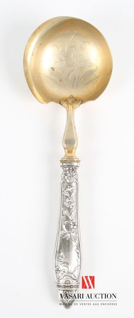 null Cream ladle, the silver handle decorated with nets is decorated with flowered...