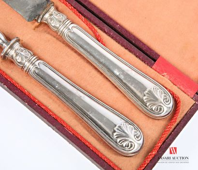 null Cutlery of service to be cut out, the handle out of silver plated metal hemmed...