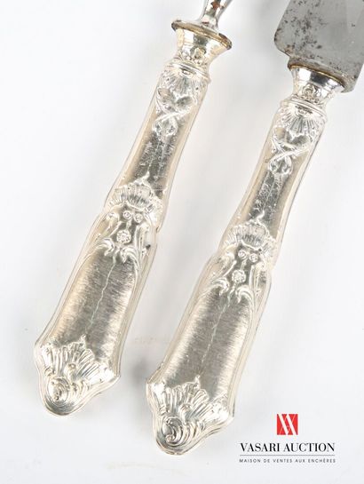null Cutlery for carving, the handle in filled silver decorated with nets, foliage,...