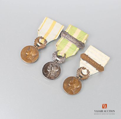 null Ordres et décorations : Médaille commémorative de Syrie-Cilicie, jeton bronze,...