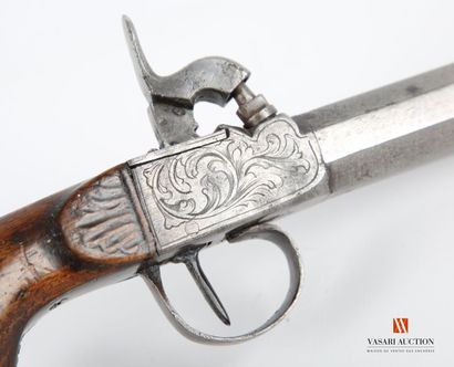 null Pocket pistol with percussion, model with engraved trunk of acanthus, octagonal...