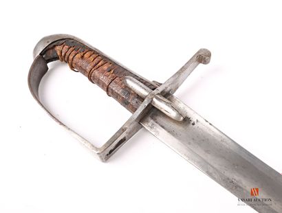 null Austrian hussar saber, curved blade with wide throat 81 cm, steel guard with...