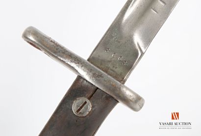 null Baïonnette espagnole type 1913, lame droite de 39,5 cm, marquée au talon « Artilleria...