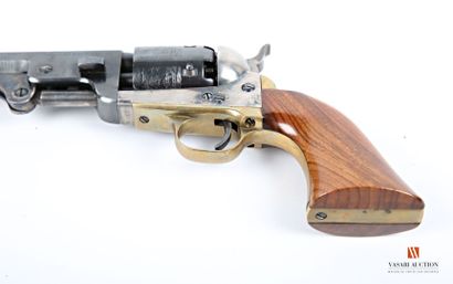 null Revolver à poudre noire Western type Colt modèle 1851 Navy calibre .36, canon...