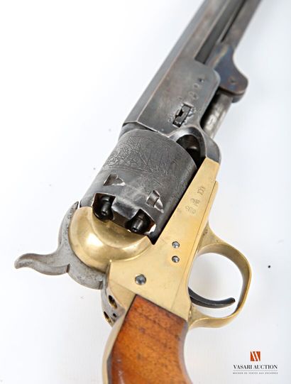 null Revolver à poudre noire Western type Colt Navy calibre .36, canon octogonal...