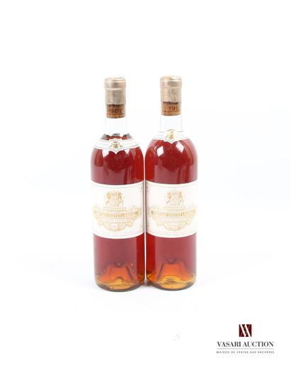 null 2 bouteilles	Château COUTET	Barsac 1er GCC	1962
	Et. excellentes. N : 1 limite...