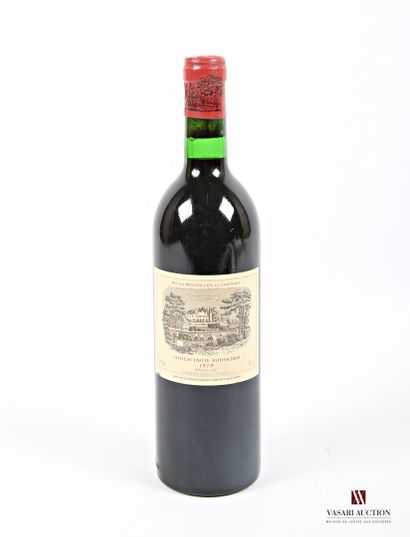 null 1 bottle Château LAFITE ROTHSCHILD Pauillac 1er GCC 1979
	And. barely stained....