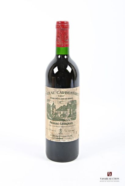 null 1 bouteille	Château CARBONNIEUX	Graves GCC	1997
	Et. tachée. N : bas goulot...