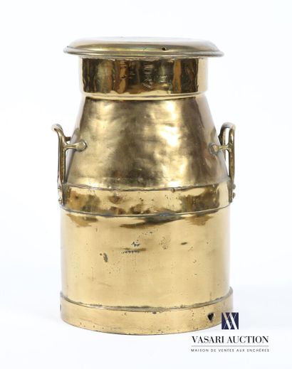 null Milk can in gilded brass, it opens with a round lid marked "Cadbury
End of the...