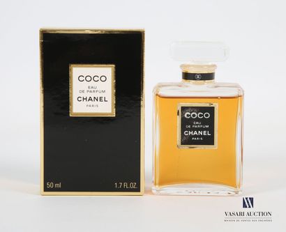 null CHANEL
Eau de parfum Coco - 50 ml
Dans sa boite d'origine
(état d'usage, contenu...