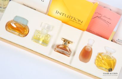 null ESTÉE LAUDER
Lot including : 
Small wionders box : the perfumed wonders Spellbound...