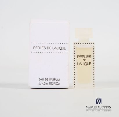 null LALIQUE
An eau de parfum "Perles de Lalique" - 4,5 ml
(used condition, contents...