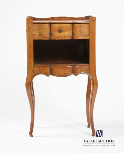 null Bedside table in oak, it opens in front of a niche, the tray hemmed with a gallery...