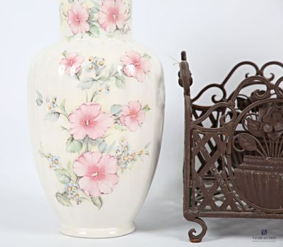 null Lot including a square metal planter with openwork decoration of flowerpot and...