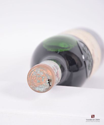 null 1 bouteille	Château PAPE CLÉMENT	Graves GCC	1980
	Et. un peu tachée avec de...