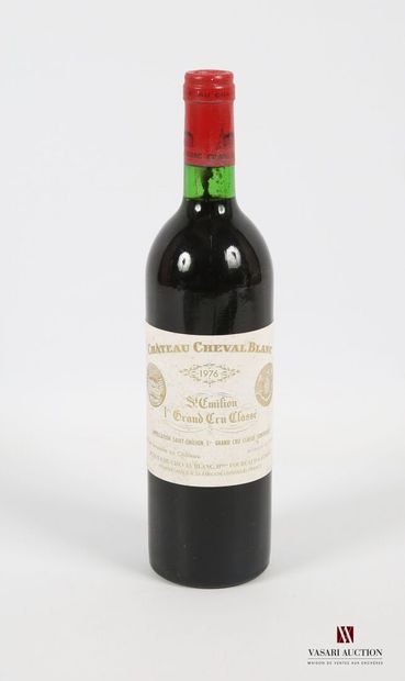 null 1 bottle Château CHEVAL BLANC St Emilion 1er GCC 1976
	Et. stained. N: mid/low...