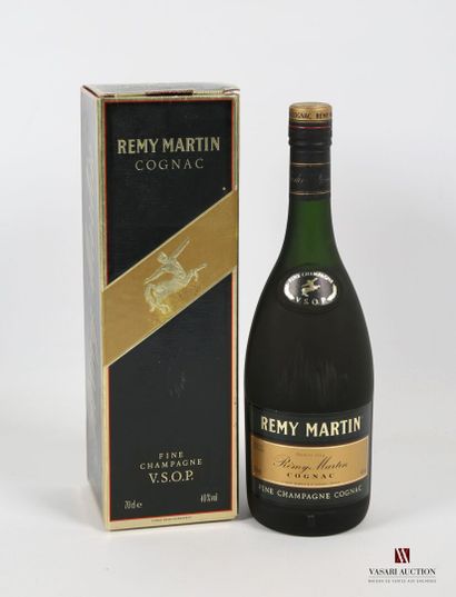 null 1 bouteille	Fine Champagne Cognac V.S.O.P. RÉMY MARTIN 		
	70 cl - 40°. Présentation...