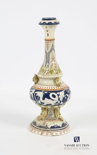 null PARTHENAY, Henri Amirault 1834-1914
Vase soliflore sur piédouche à col haut,...