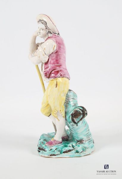 null LA ROCHELLE, circa 1780
Statuette representing a gardener in earthenware on...