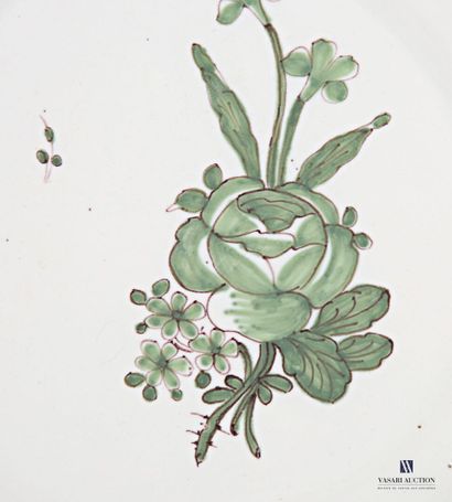 null SUD-OUEST, XVIIIème siècle
Assiette en faïence à décor de branches fleuries,...