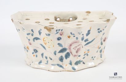 null Southwest, attributable to LA ROCHELLE, circa 1775
Earthenware flower pot with...