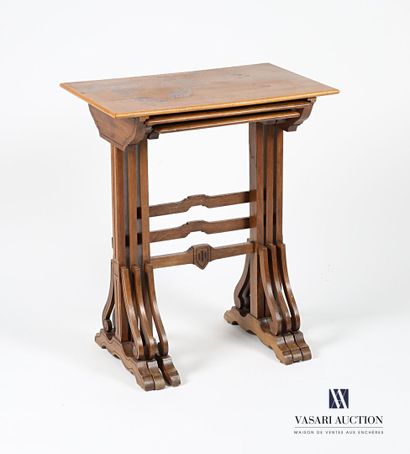 null GALLÉ Émile (1846-1904)
Trois tables gigognes en bois de placage et marqueterie...