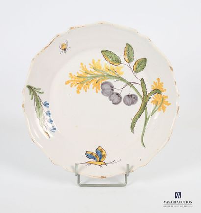 null NEVERS, previously attributed to La Rochelle, 18th century
Earthenware plate...