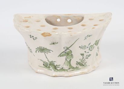null LA ROCHELLE, circa 1775
Earthenware flower pot, La Rochelle "façon Bergerac"...