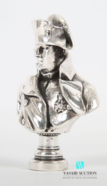 null Blind cachet in silver, the catch representing a bust of Napoleon
Weight : 232,71...