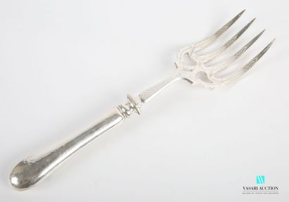 null Fish serving fork, the handle in plain silver with a medallion with a number...